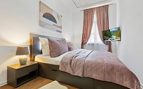 Luxe Living At Old Town Center