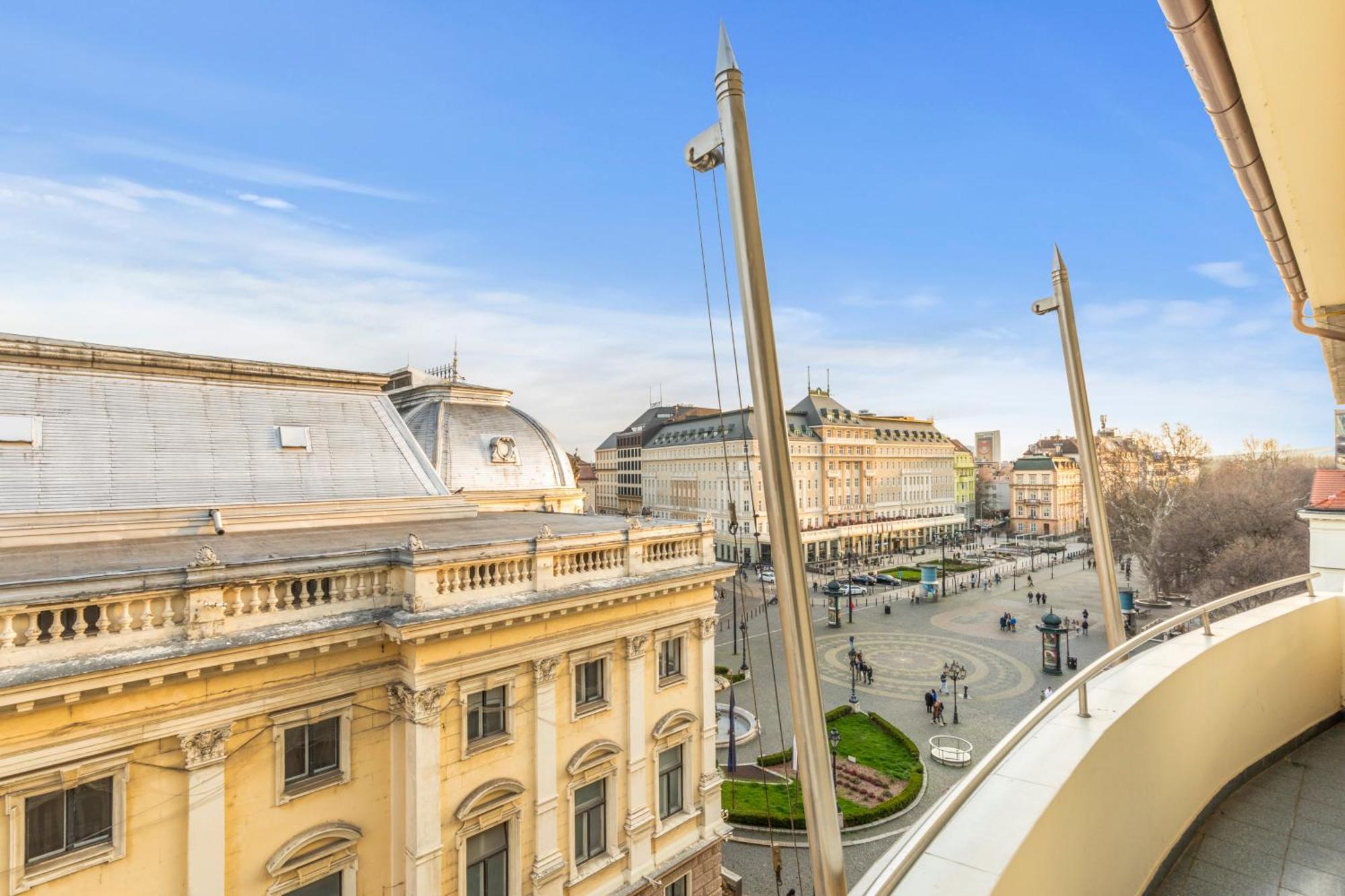 Luxe Living At Old Town Center Apartment Bratislava Exterior photo