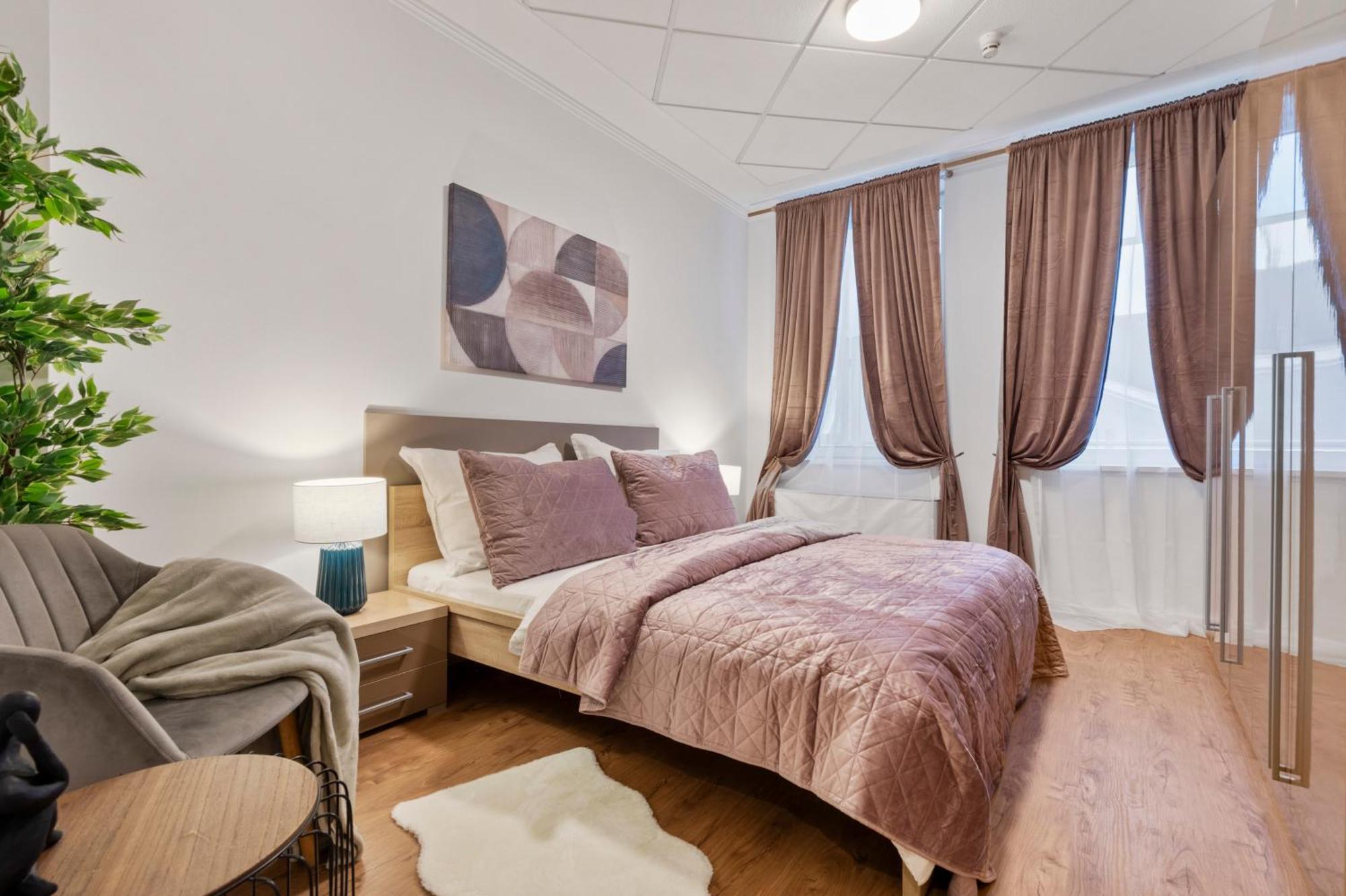 Luxe Living At Old Town Center Apartment Bratislava Exterior photo