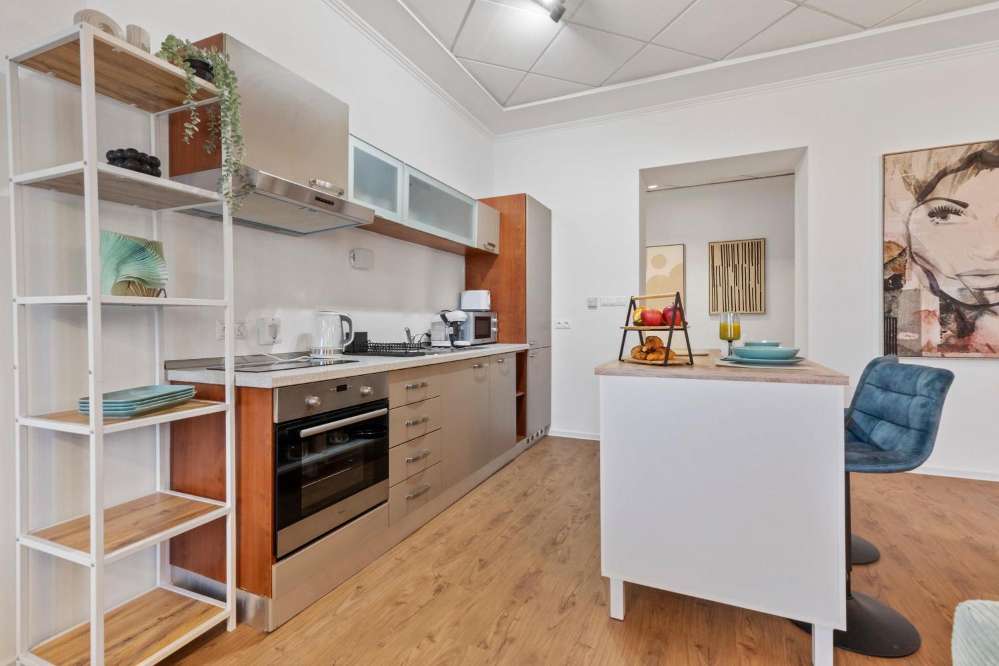 Luxe Living At Old Town Center Apartment Bratislava Exterior photo