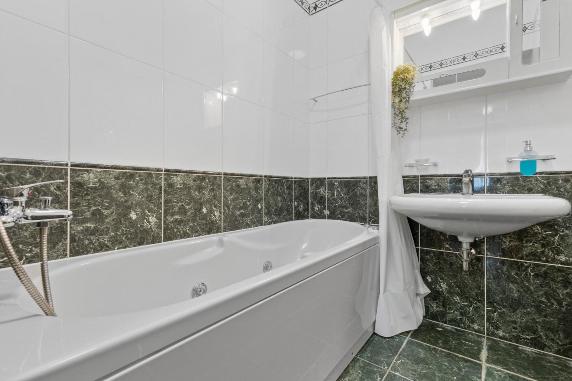 Luxe Living At Old Town Center Apartment Bratislava Exterior photo
