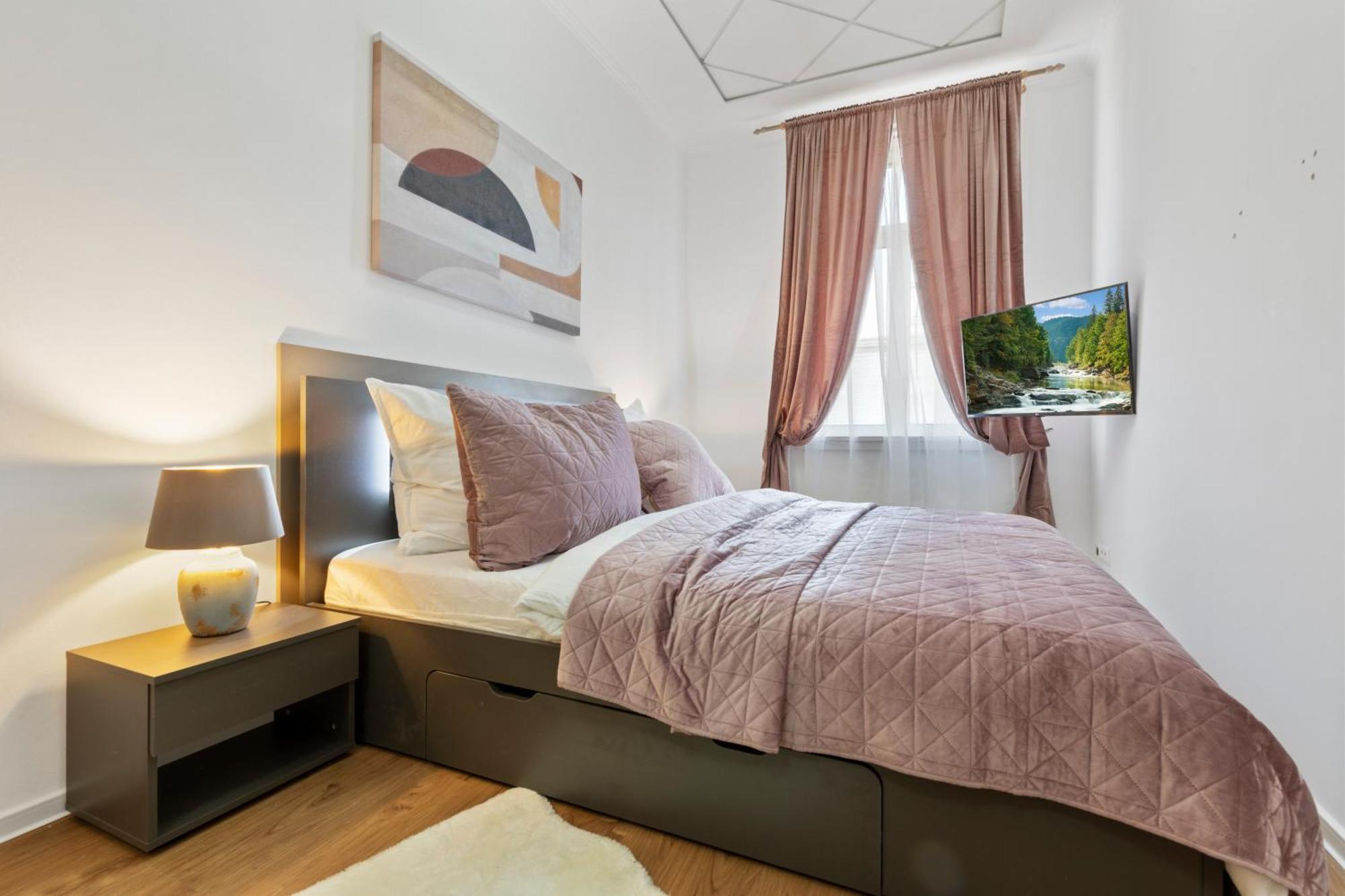 Luxe Living At Old Town Center Apartment Bratislava Exterior photo
