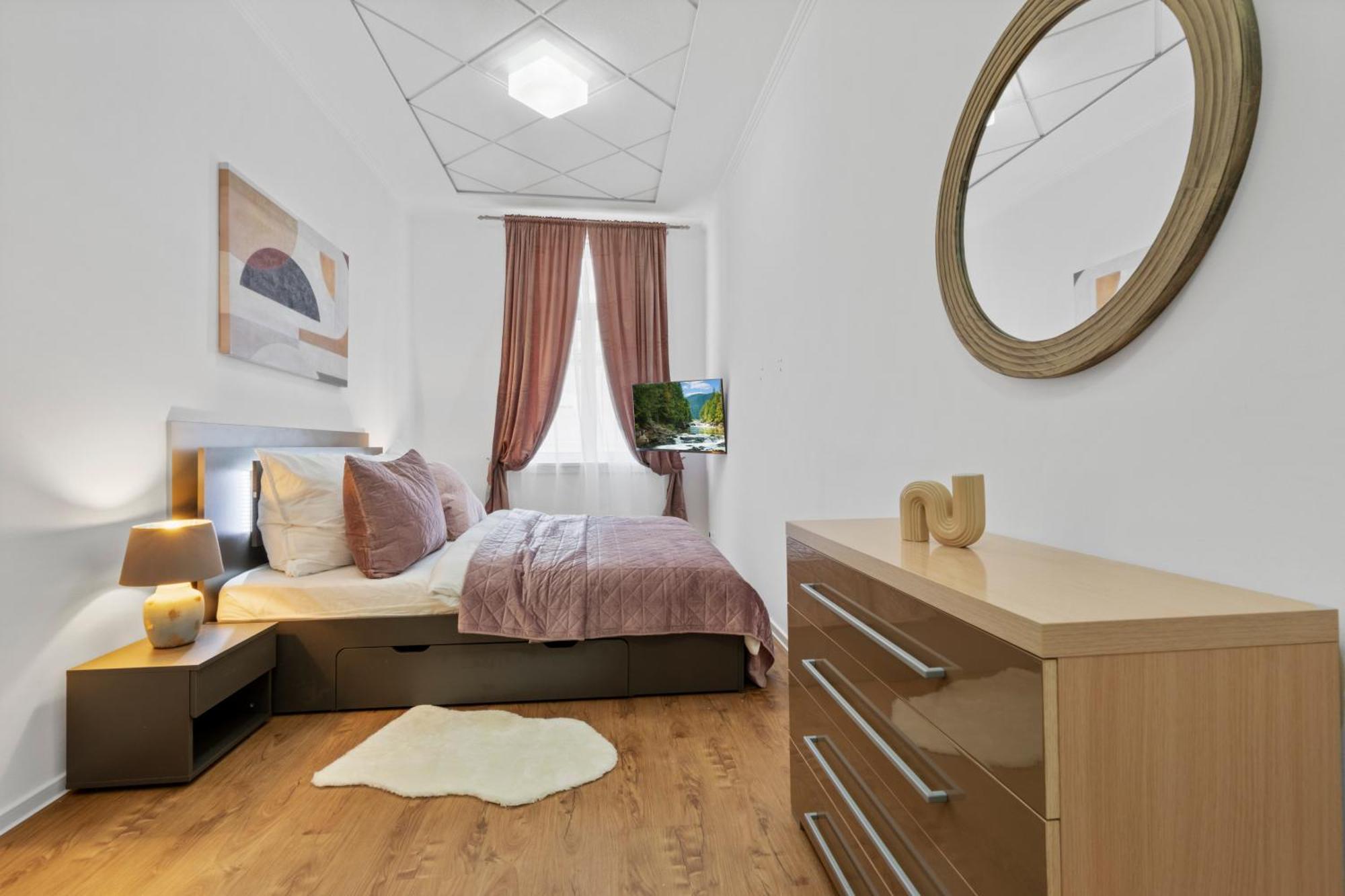 Luxe Living At Old Town Center Apartment Bratislava Exterior photo
